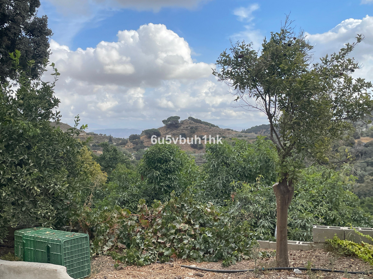 Finca for sale in Coín