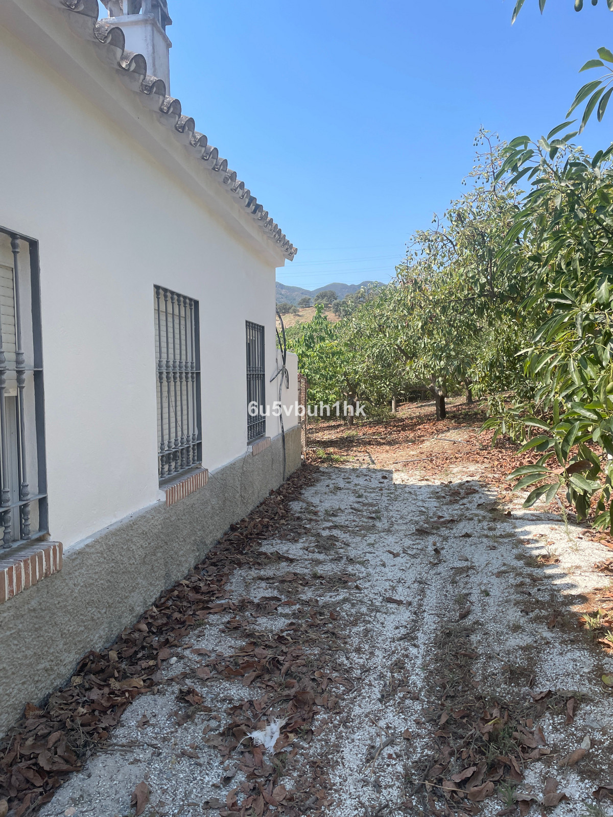 Finca for sale in Coín