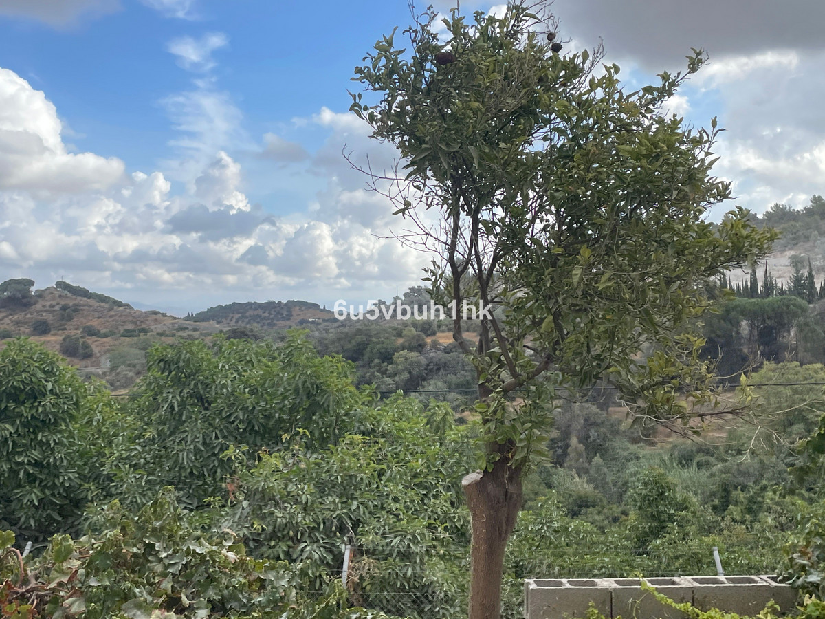 Finca for sale in Coín