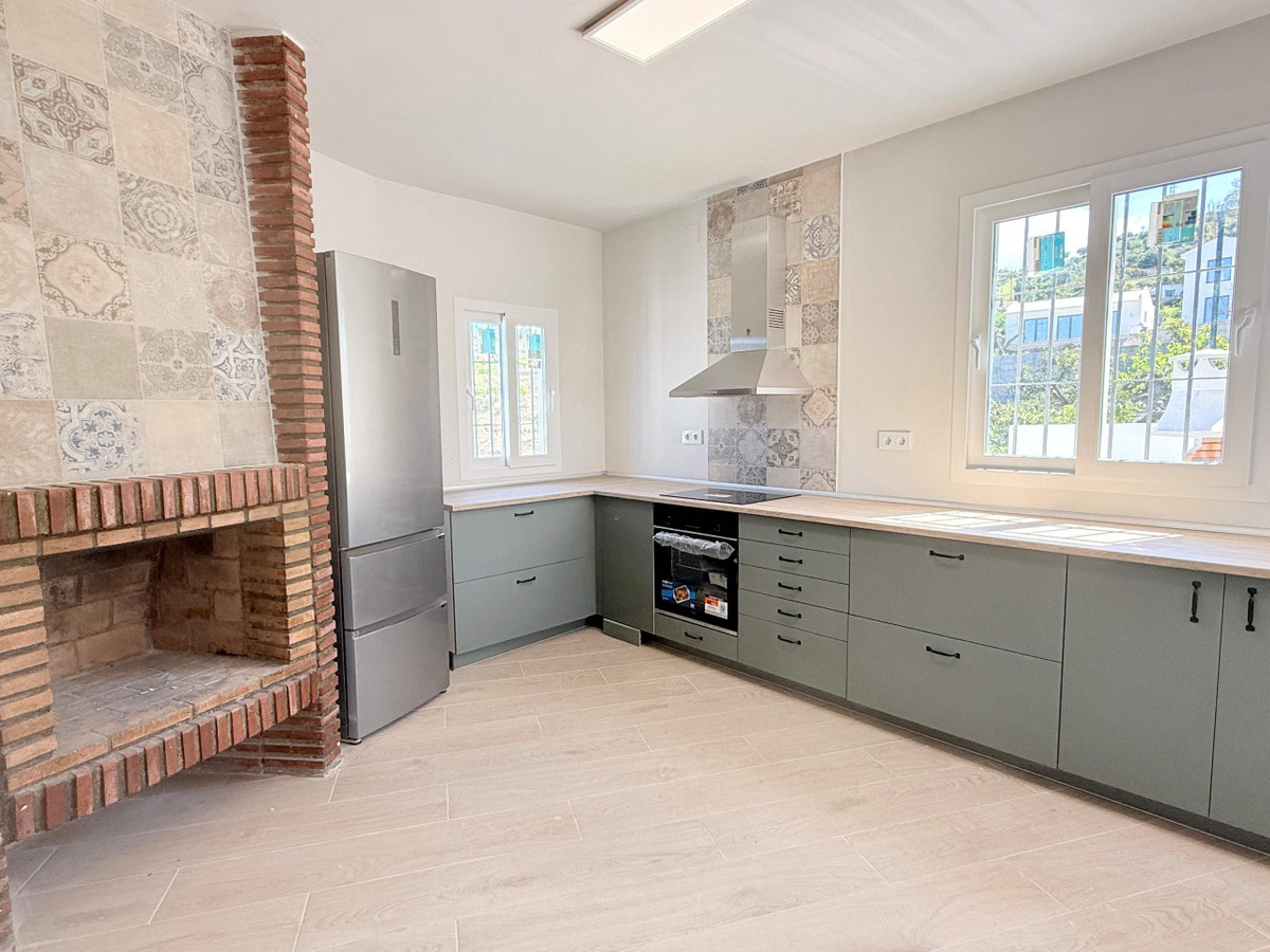 Finca for sale in Coín