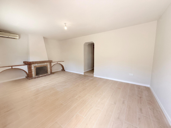 Finca for sale in Coín