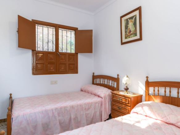 Finca for sale in Guaro