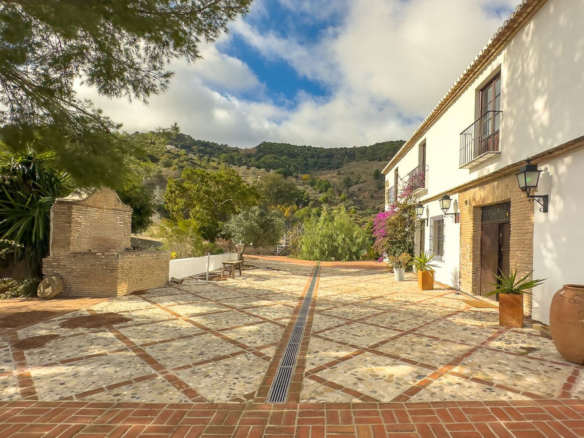 Finca for sale in Málaga