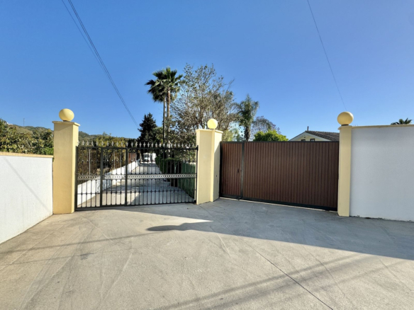 Finca for sale in Mijas