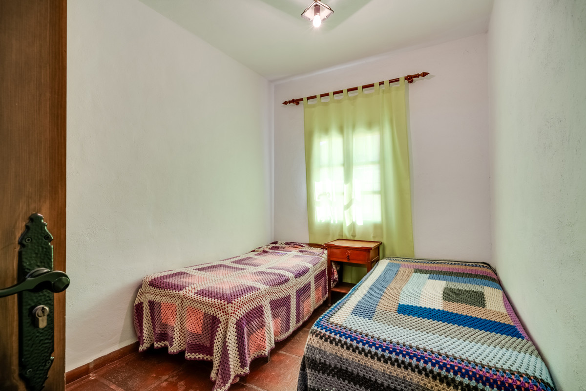 Finca for sale in Monda