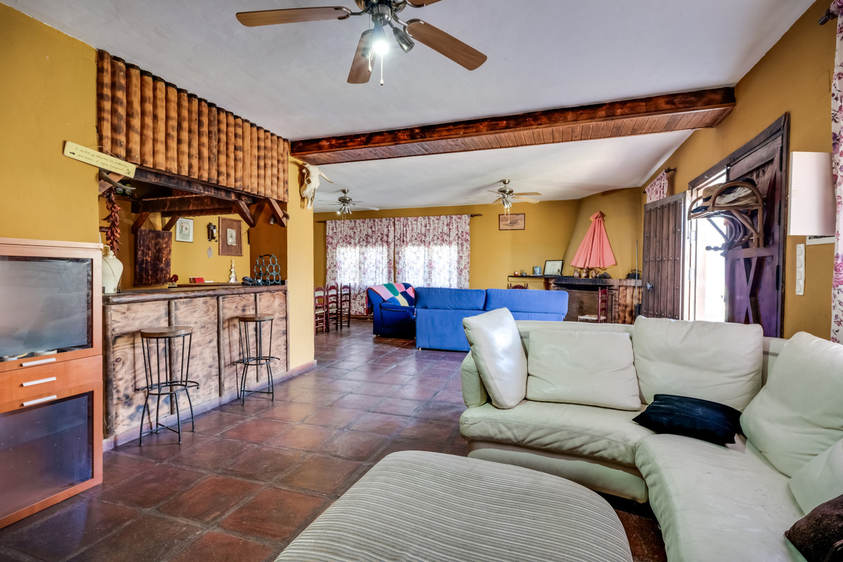 Finca for sale in Monda