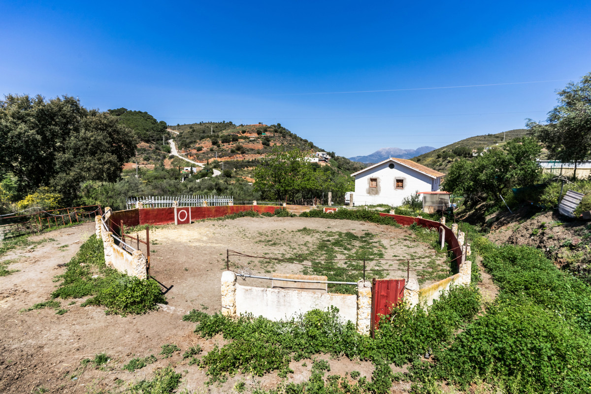 Finca for sale in Monda