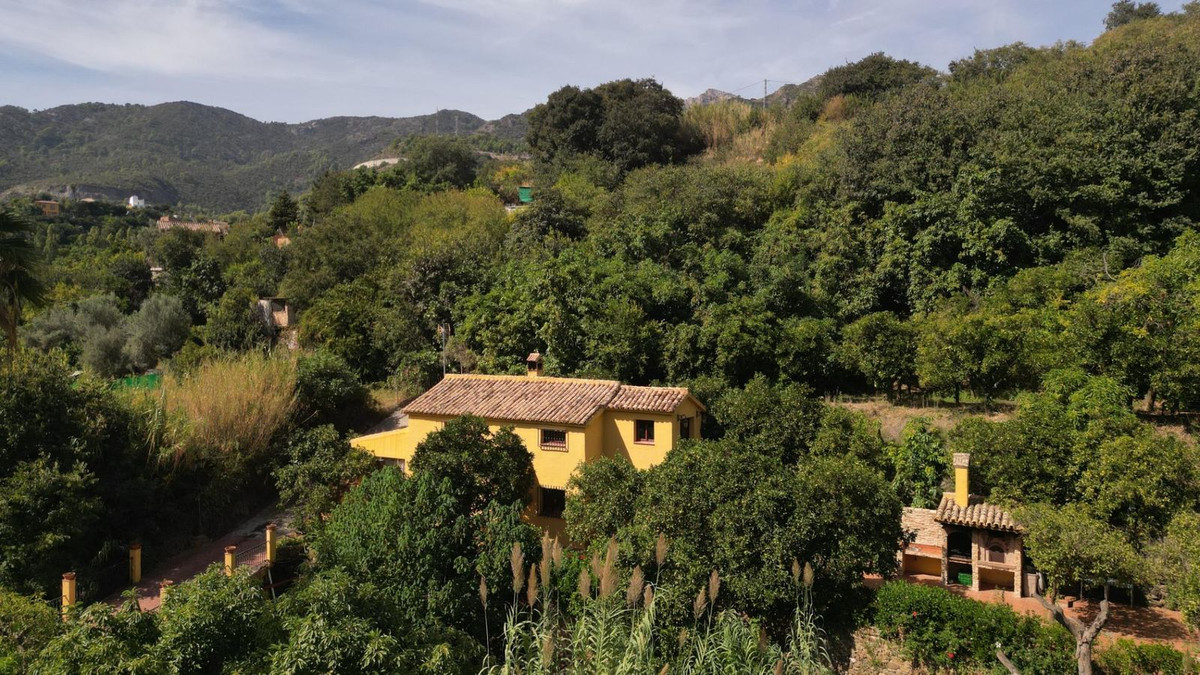 Finca for sale in Ojén