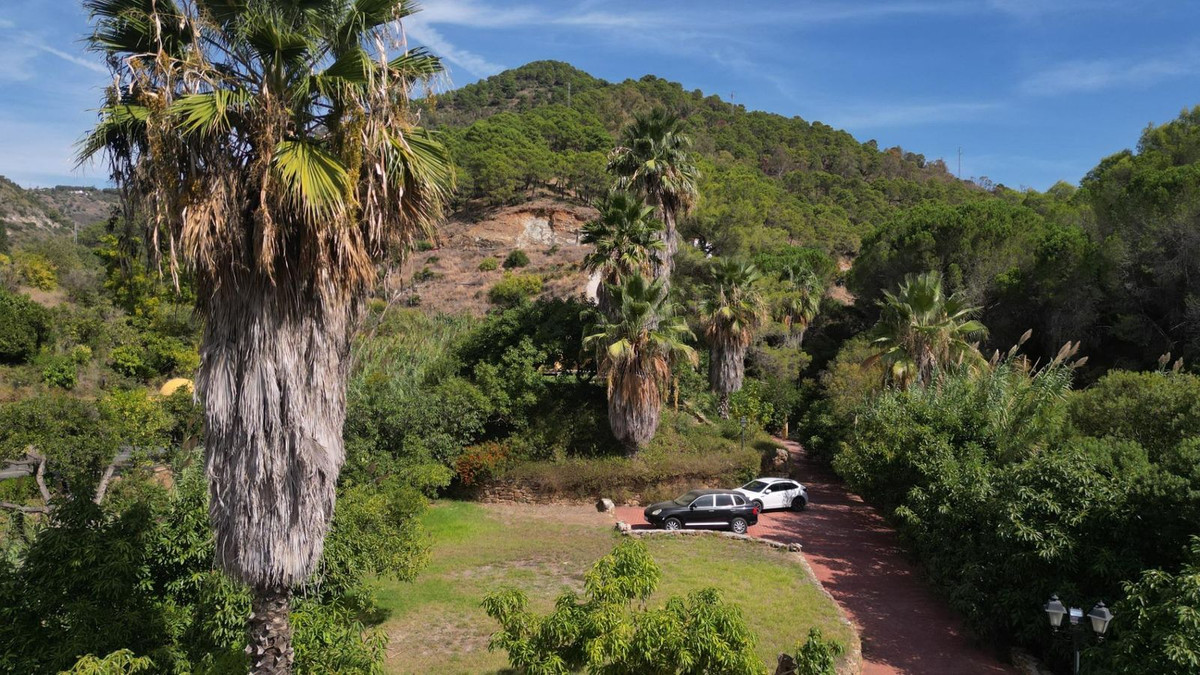 Finca for sale in Ojén