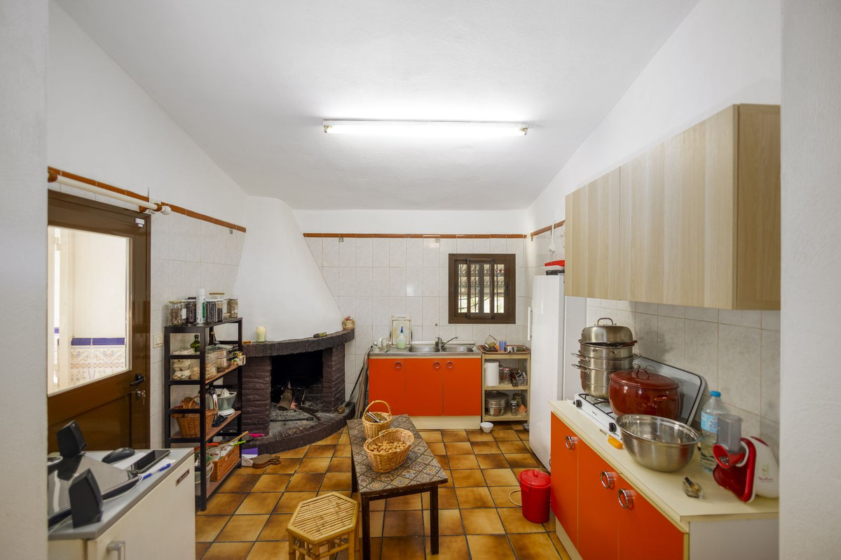 Finca for sale in Pizarra