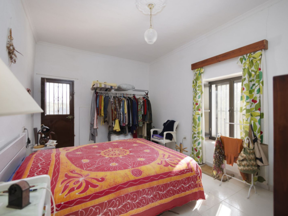 Finca for sale in Pizarra