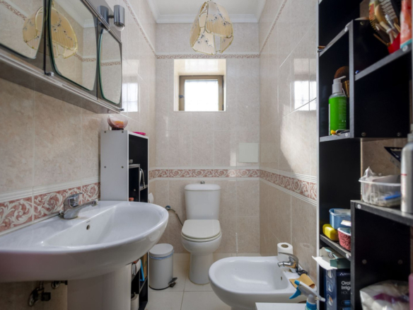 Finca for sale in Pizarra