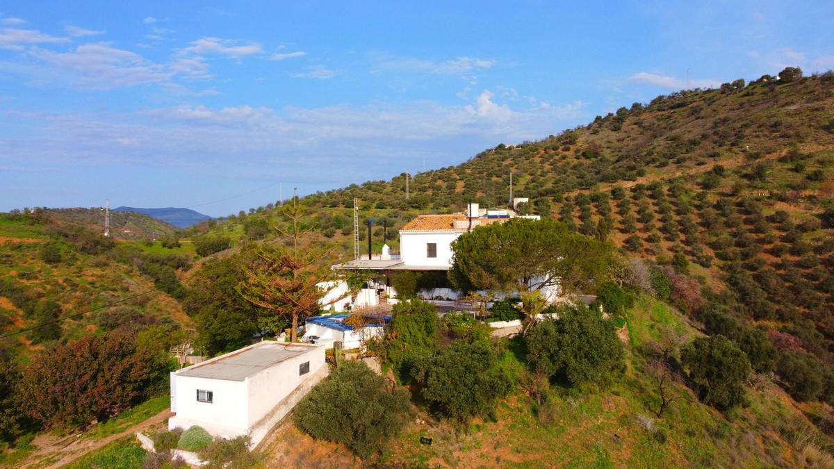 Finca for sale in Pizarra