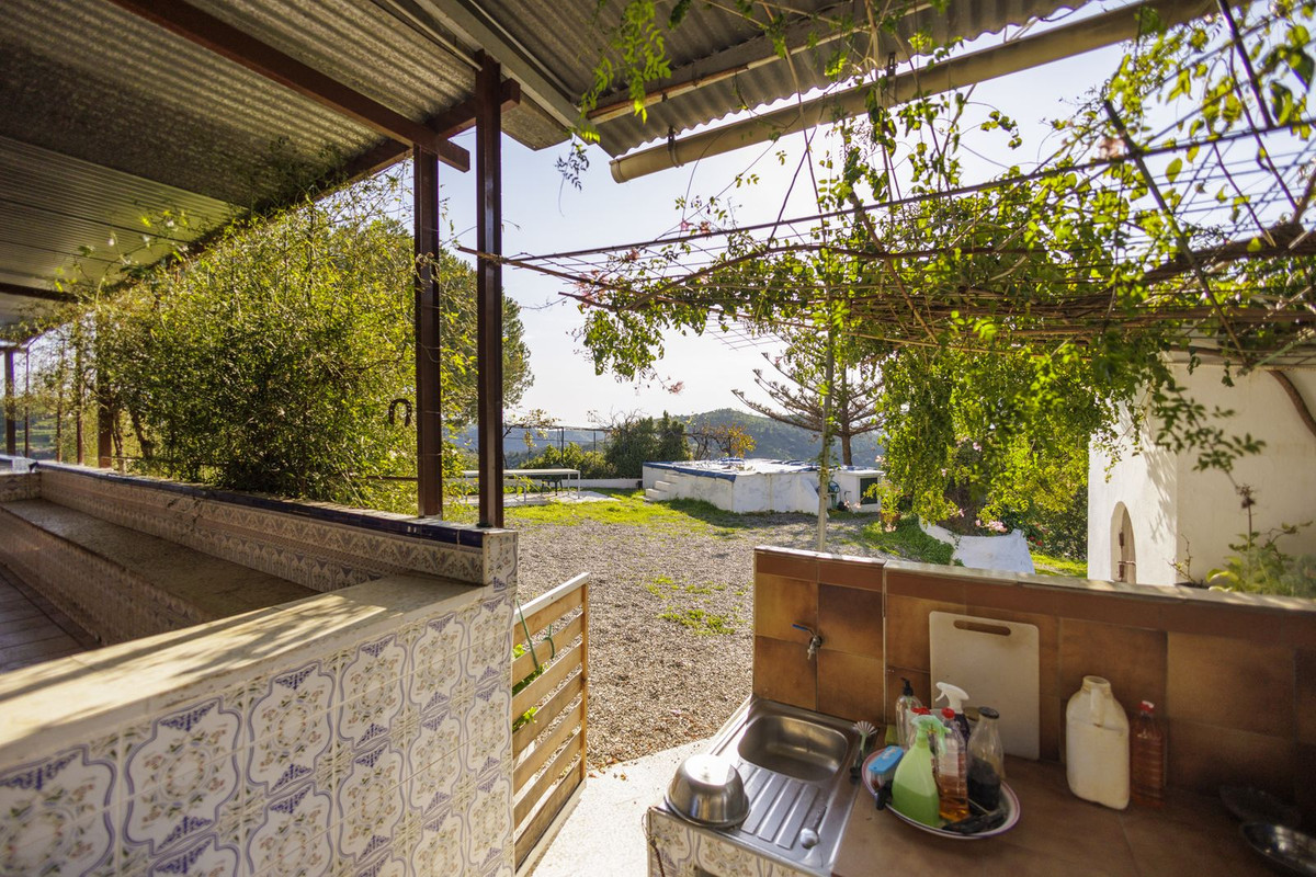 Finca for sale in Pizarra