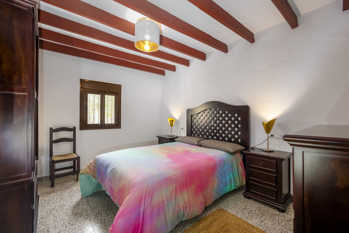 Finca for sale in Pizarra