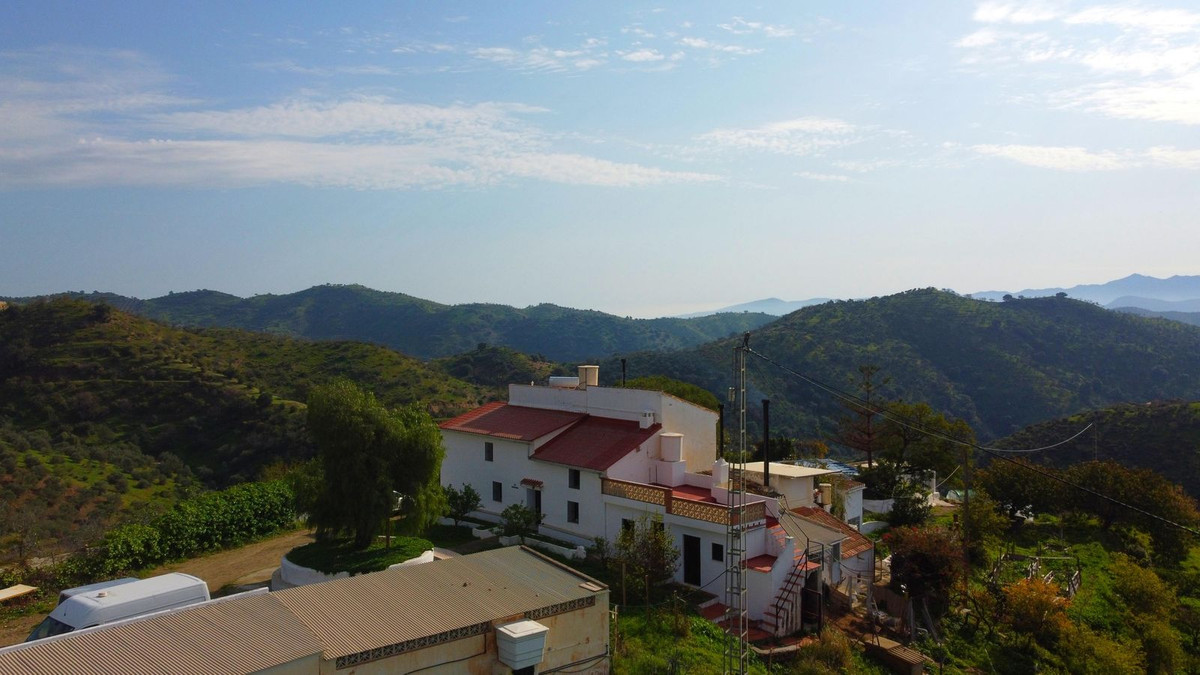 Finca for sale in Pizarra