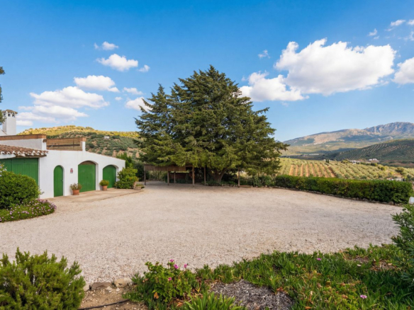 Finca for sale in Villanueva del Rosario