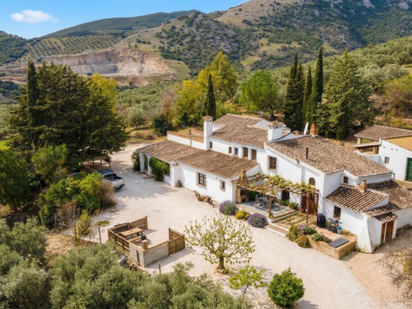 Finca for sale in Villanueva del Rosario