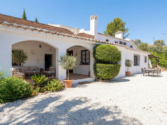 Finca for sale in Villanueva del Rosario