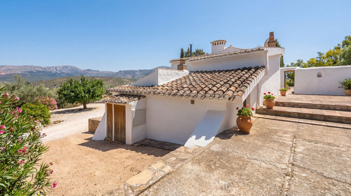 Finca for sale in Villanueva del Rosario