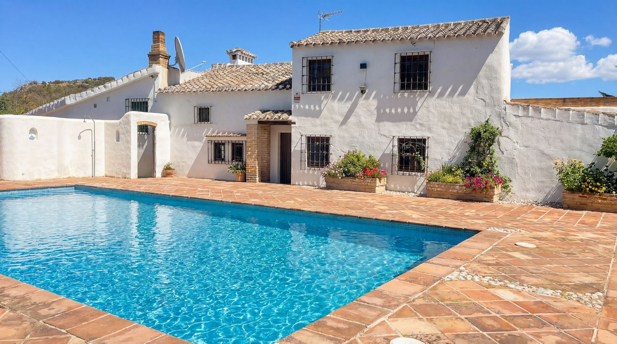 Finca for sale in Villanueva del Rosario