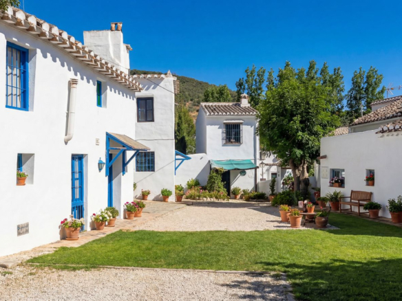 Finca for sale in Villanueva del Rosario