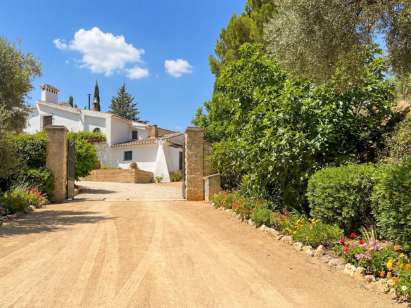 Finca for sale in Villanueva del Rosario