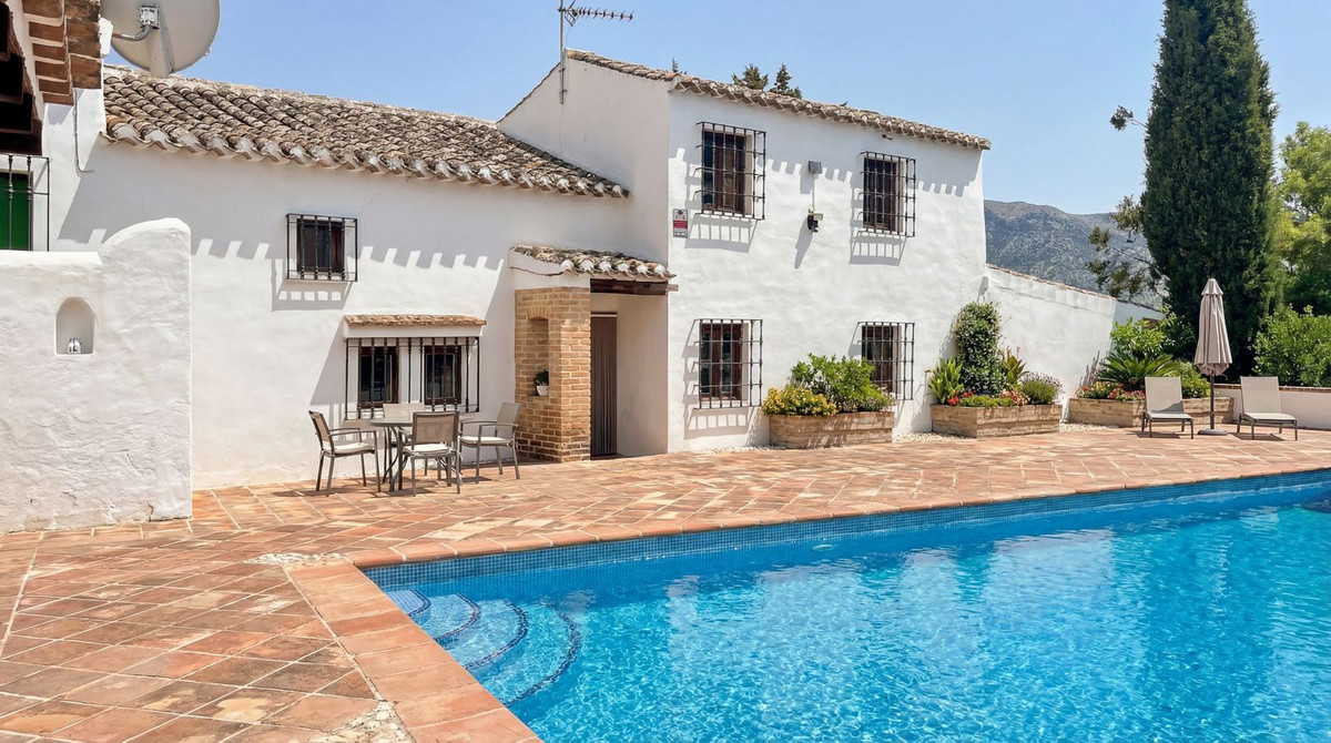 Finca for sale in Villanueva del Rosario