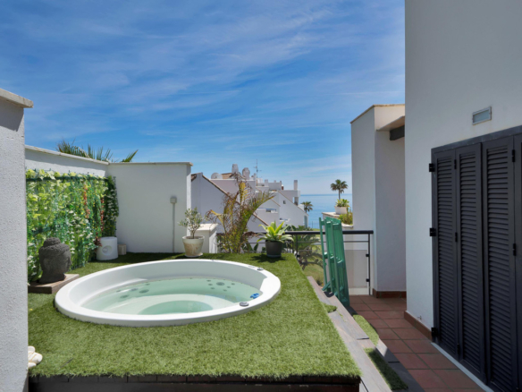 Penthouse for sale in Casares