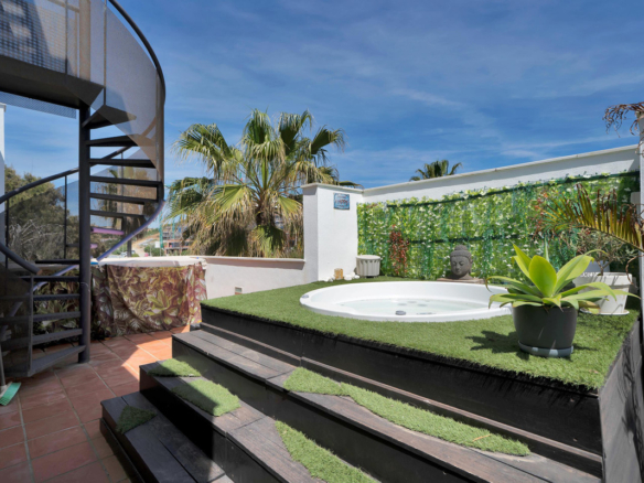 Penthouse for sale in Casares