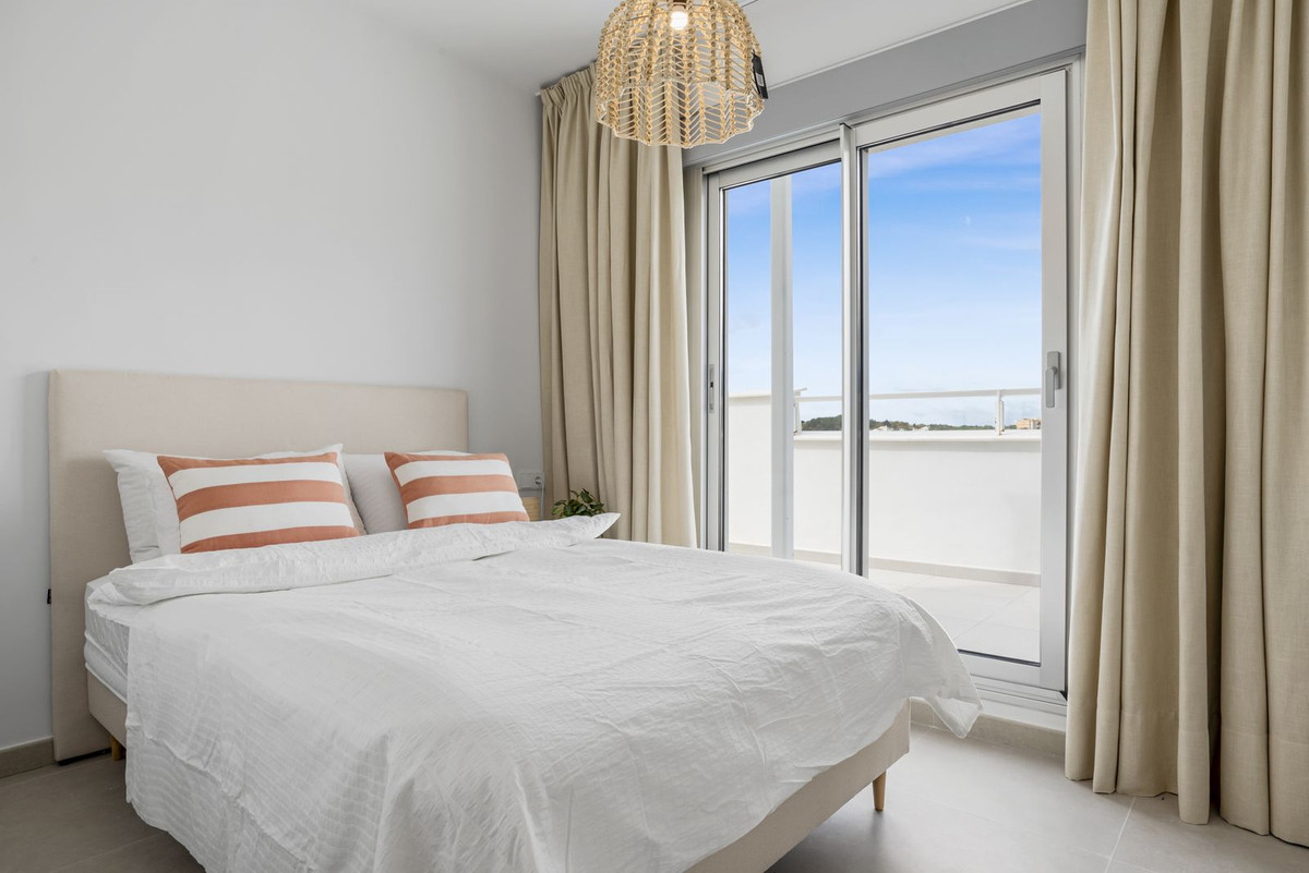 Penthouse for sale in Estepona