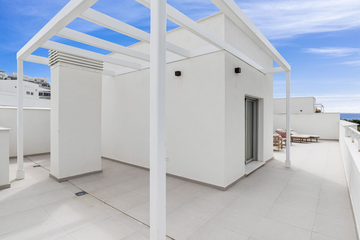 Penthouse for sale in Estepona