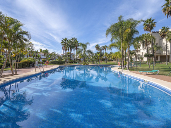 Penthouse for sale in Estepona