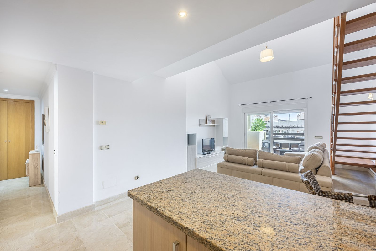 Penthouse for sale in Estepona