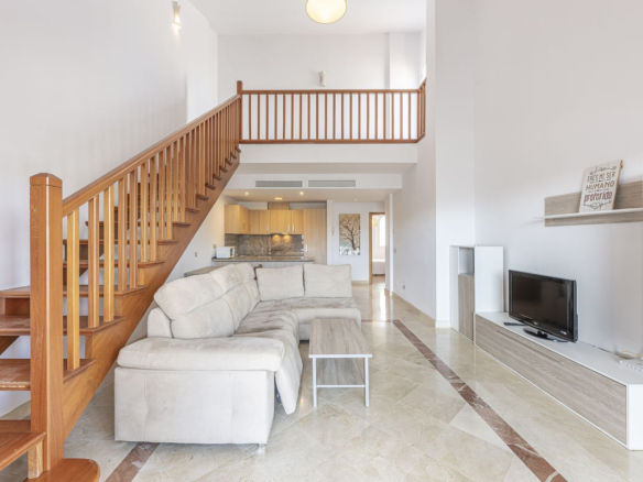 Penthouse for sale in Estepona