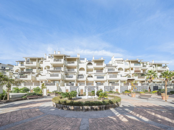 Penthouse for sale in Estepona