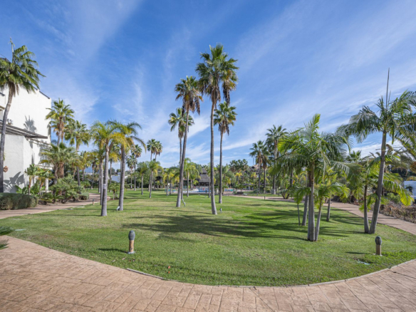 Penthouse for sale in Estepona
