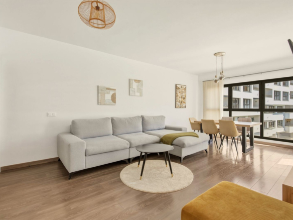 Penthouse for sale in Estepona
