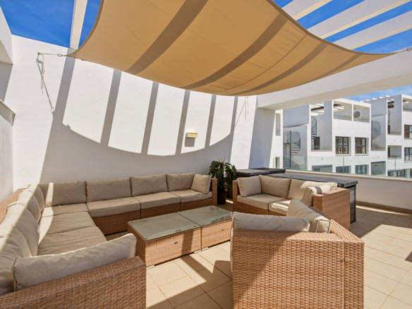 Penthouse for sale in Estepona