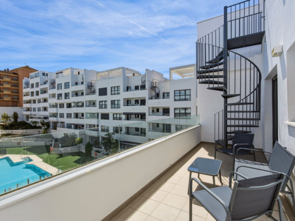 Penthouse for sale in Estepona