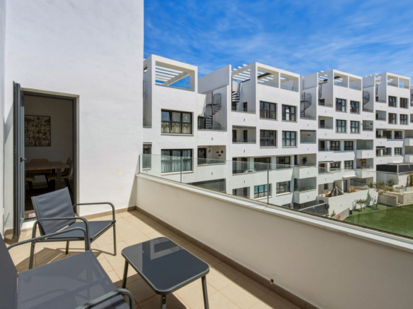 Penthouse for sale in Estepona