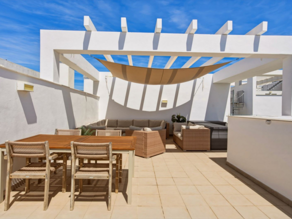 Penthouse for sale in Estepona