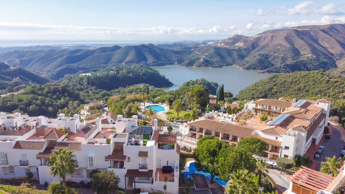 Penthouse for sale in Istán