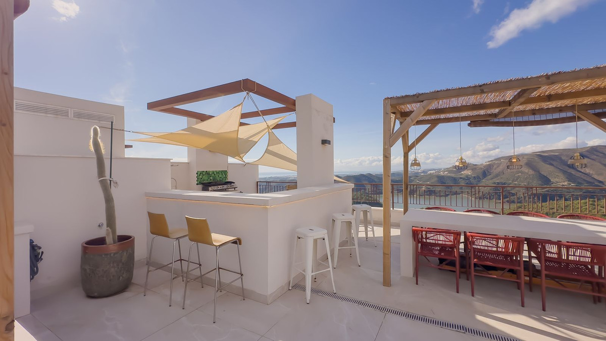 Penthouse for sale in Istán