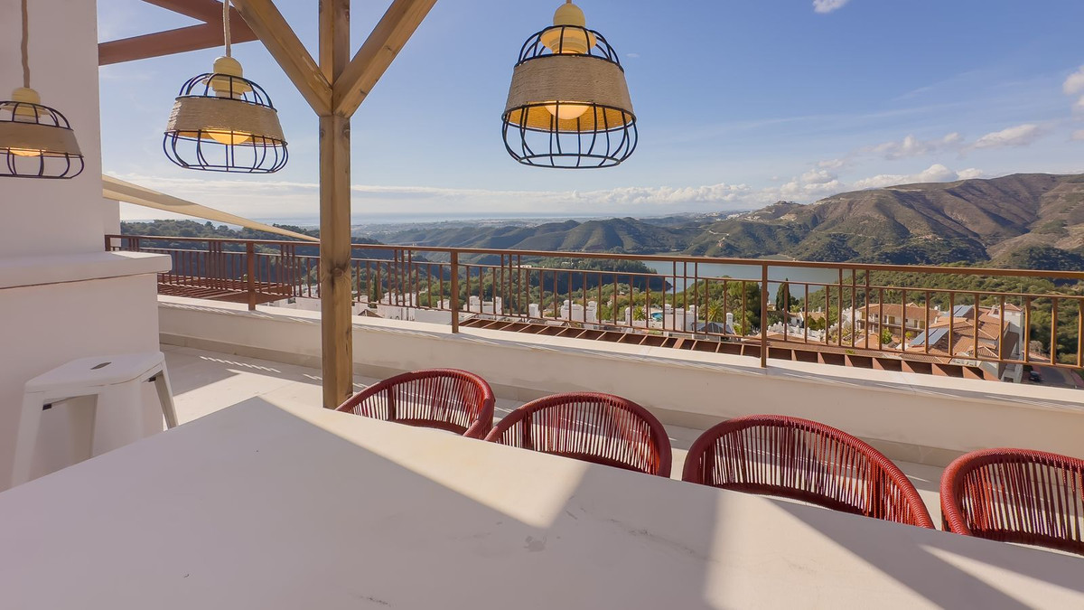 Penthouse for sale in Istán
