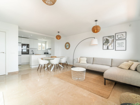 Penthouse for sale in Manilva