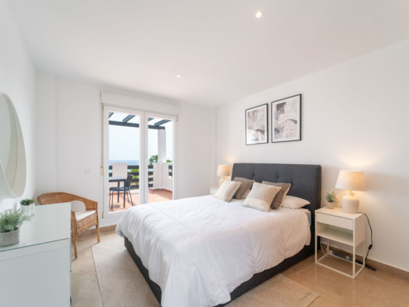 Penthouse for sale in Manilva