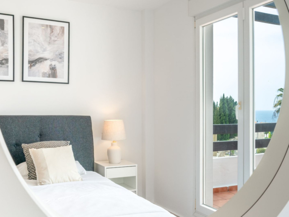 Penthouse for sale in Manilva