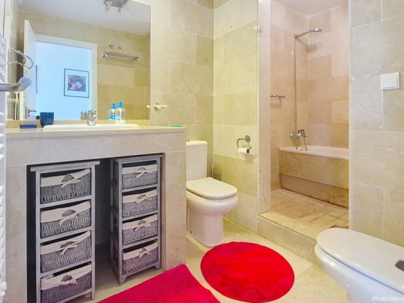 Penthouse for sale in Manilva