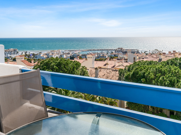 Penthouse for sale in Manilva